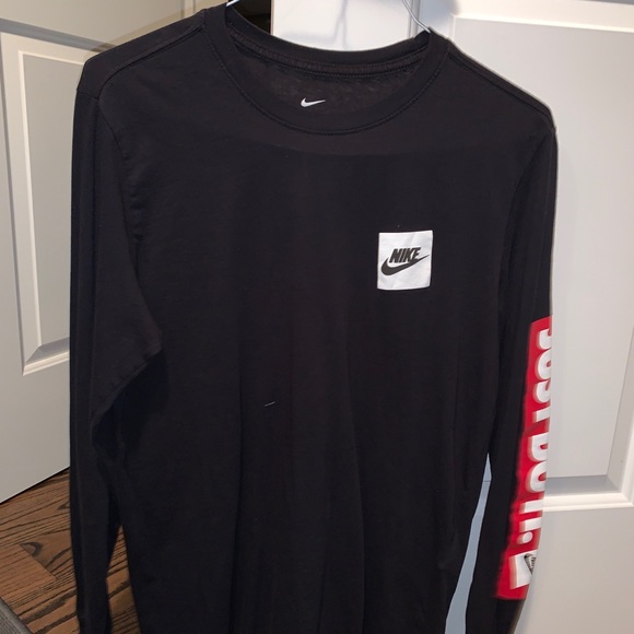 COPY - MEN’S BLACK NIKE LONG SLEEVE - Picture 1 of 1